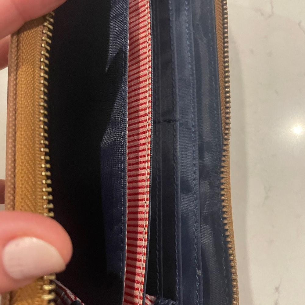 Herschel Wallet - Picture 4 of 5